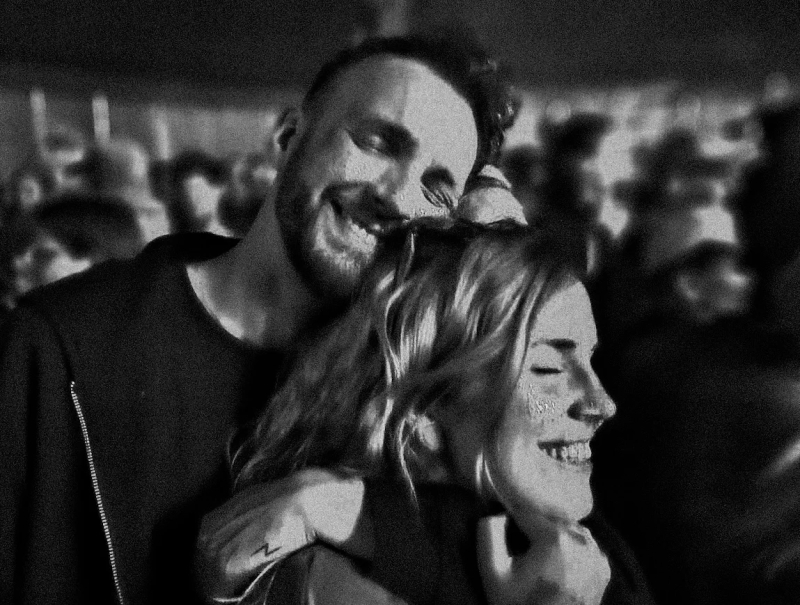 Lena und Christoph auf einem Konzert